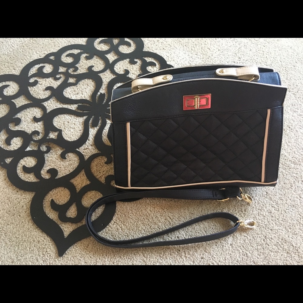 Forever 21 handbag 🖤💗